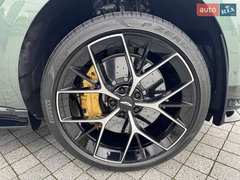 Позашляховик / Кросовер Aston Martin DBX 707 2024 в Києві