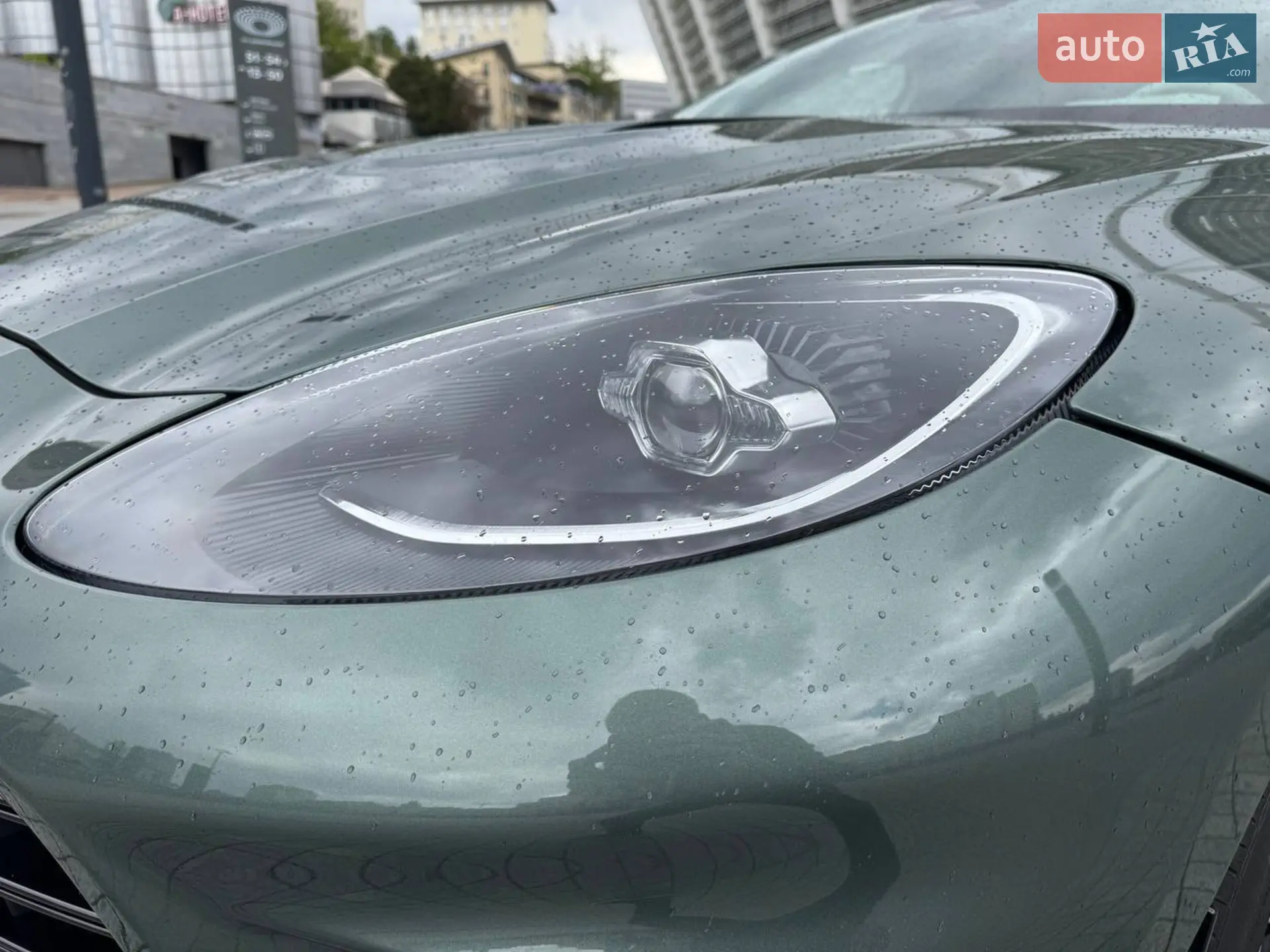 2024 Aston Martin DBX - мініатюра 17