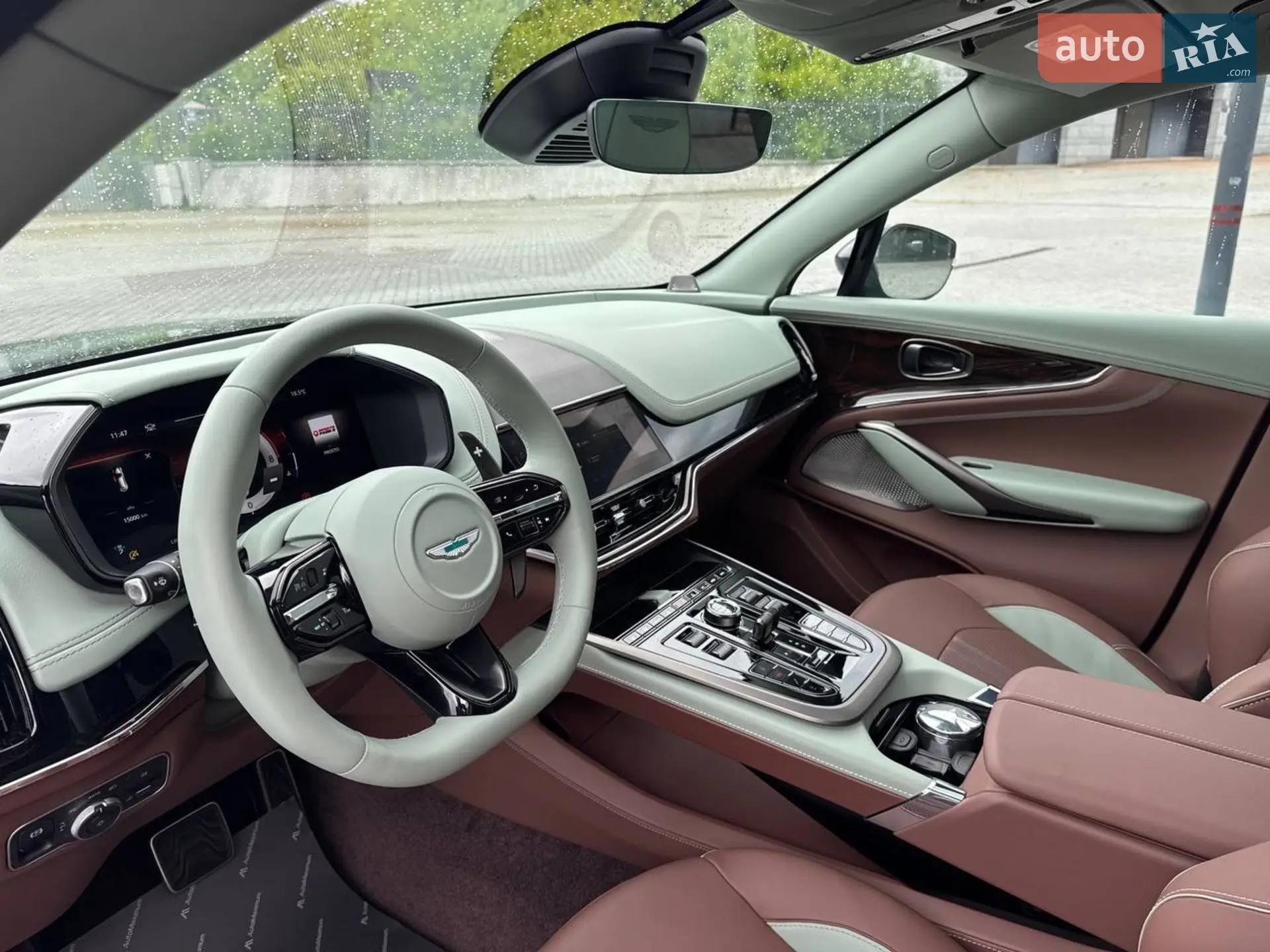 2024 Aston Martin DBX - мініатюра 23