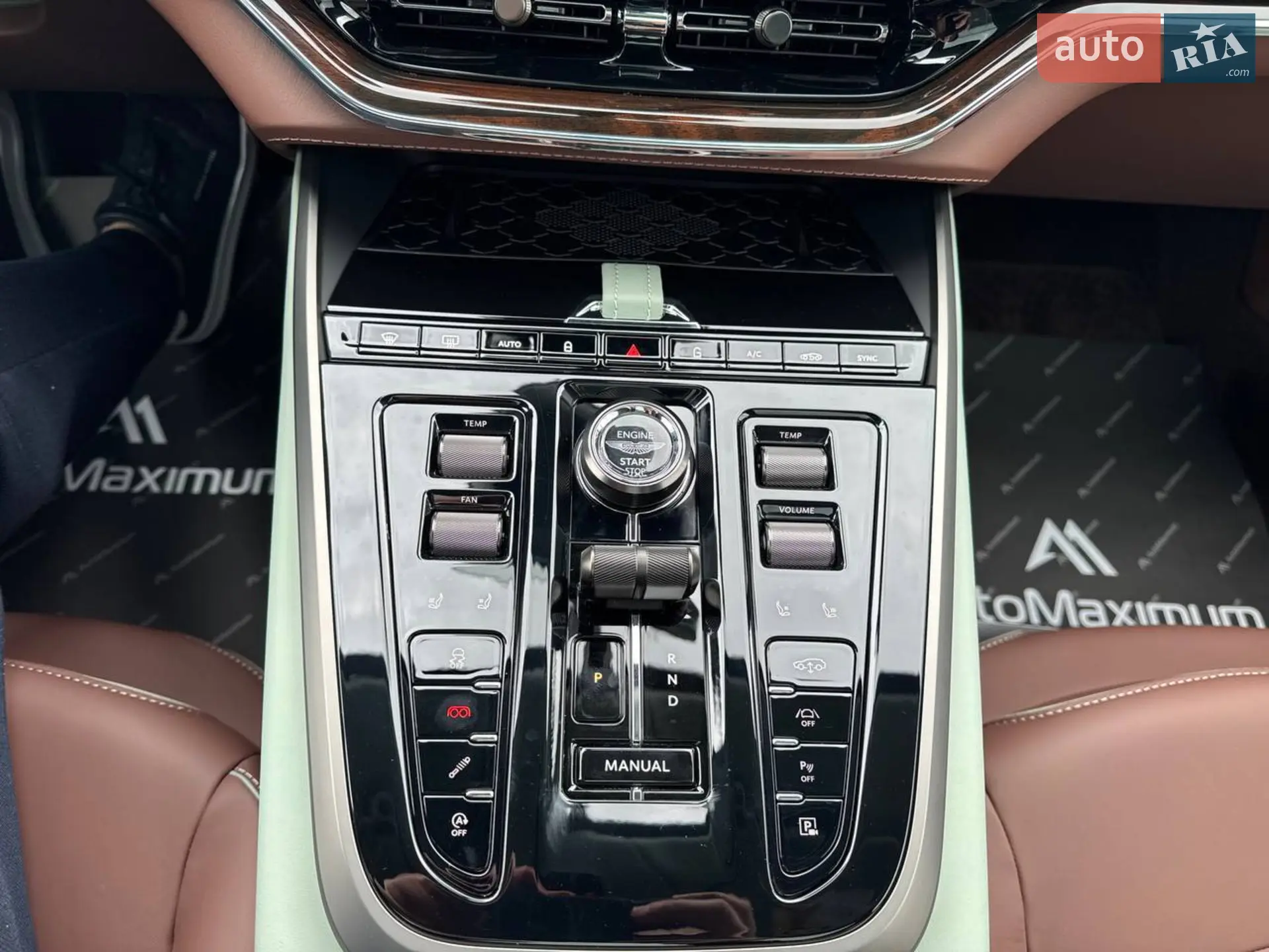 2024 Aston Martin DBX - мініатюра 28
