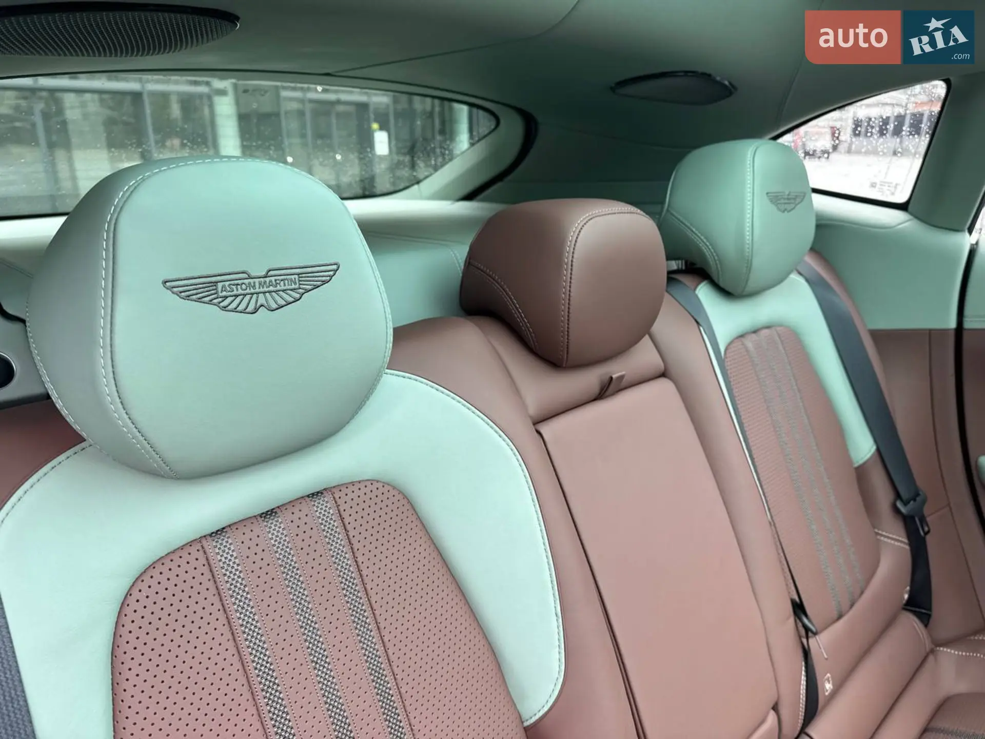 2024 Aston Martin DBX - мініатюра 43