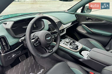 Позашляховик / Кросовер Aston Martin DBX 707 2025 в 