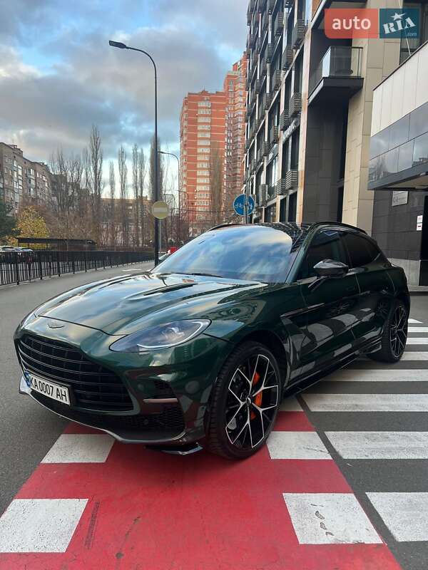 Aston Martin DBX 707 2023