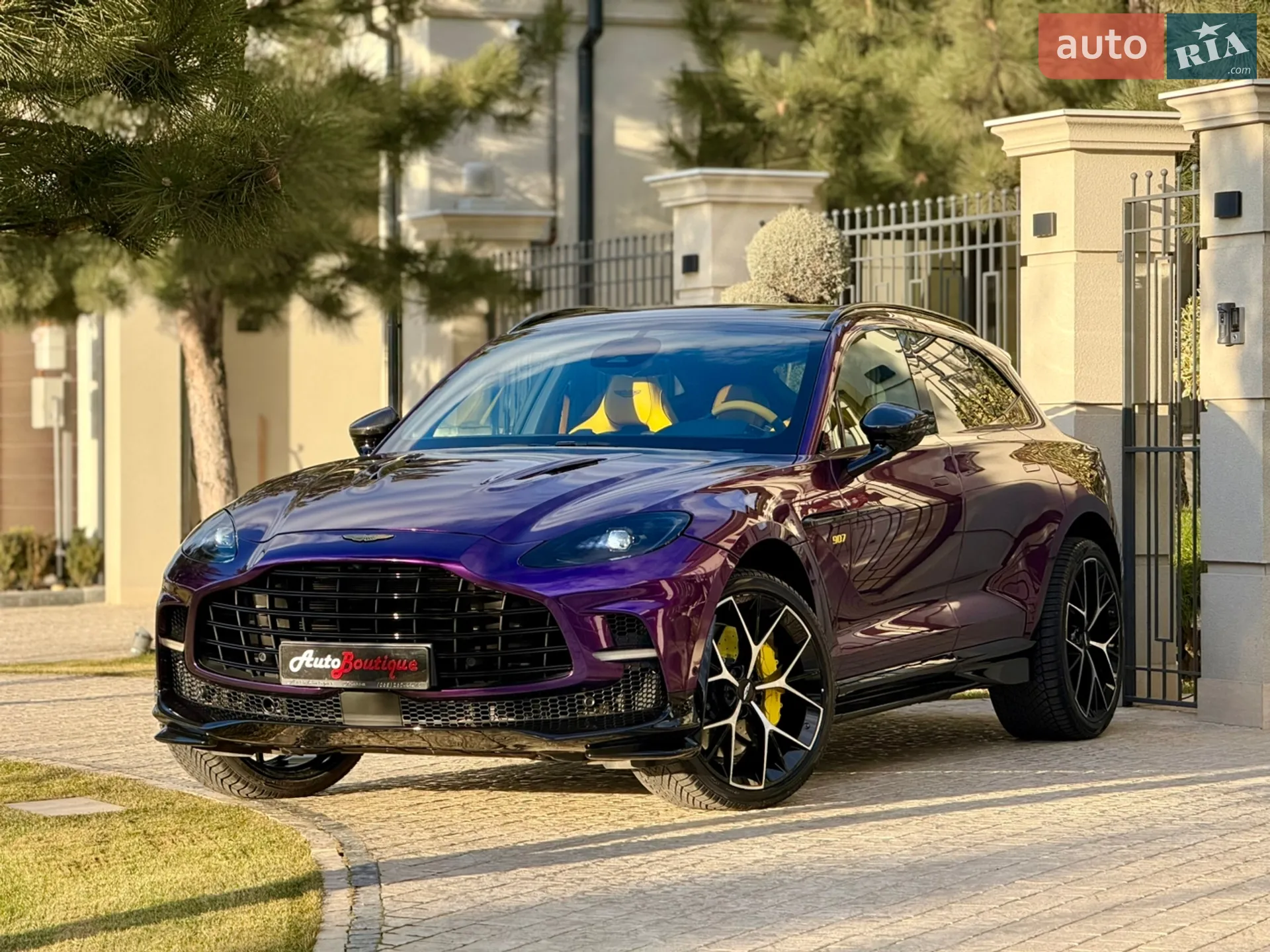 2024 Aston Martin DBX - мініатюра 6