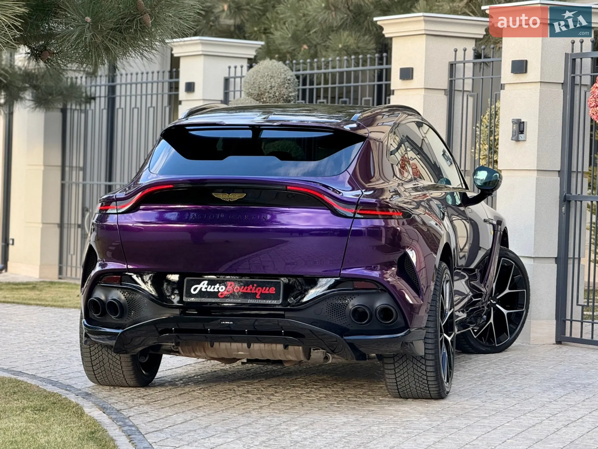 2024 Aston Martin DBX - мініатюра 20