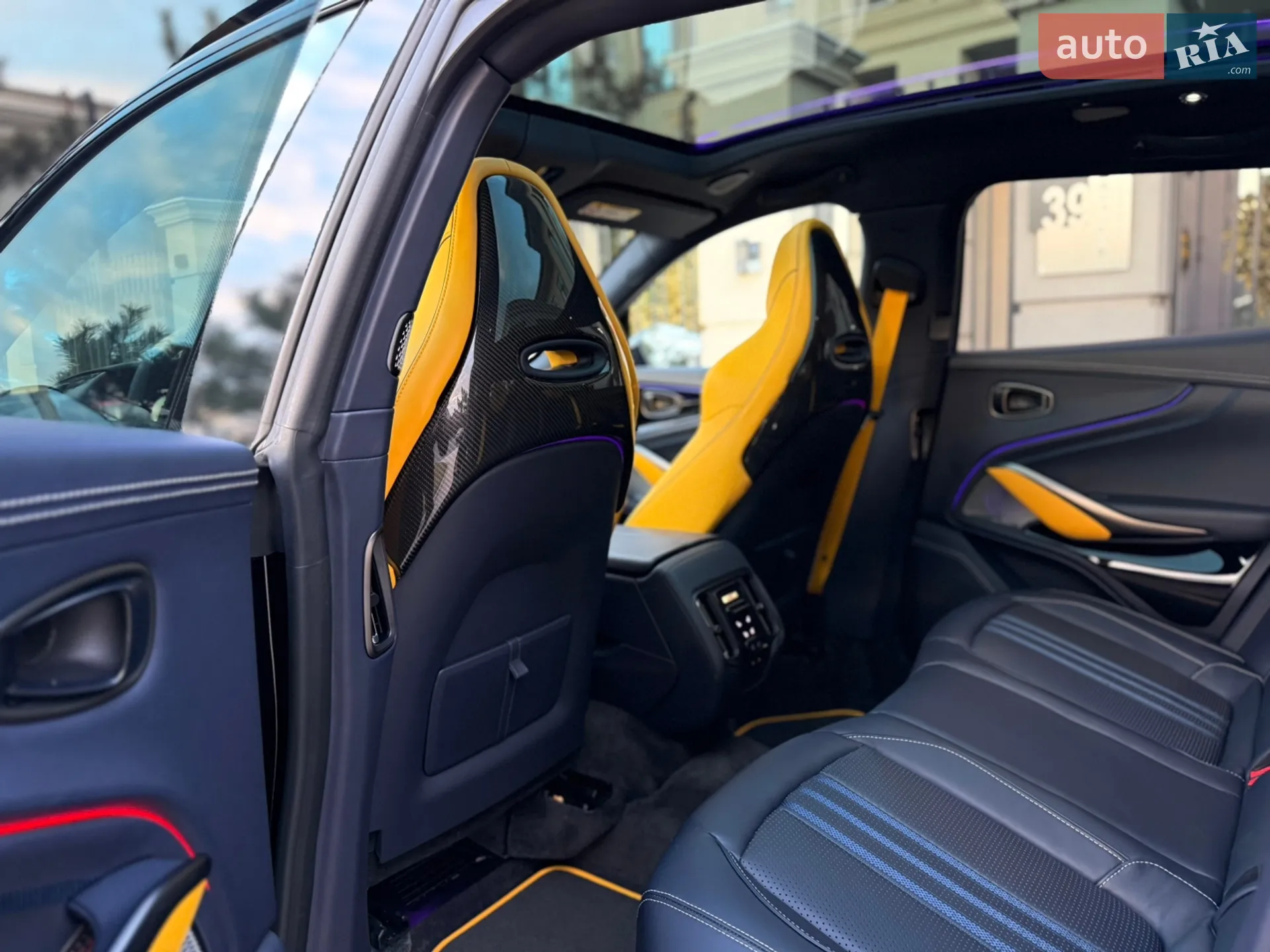 2024 Aston Martin DBX - мініатюра 42