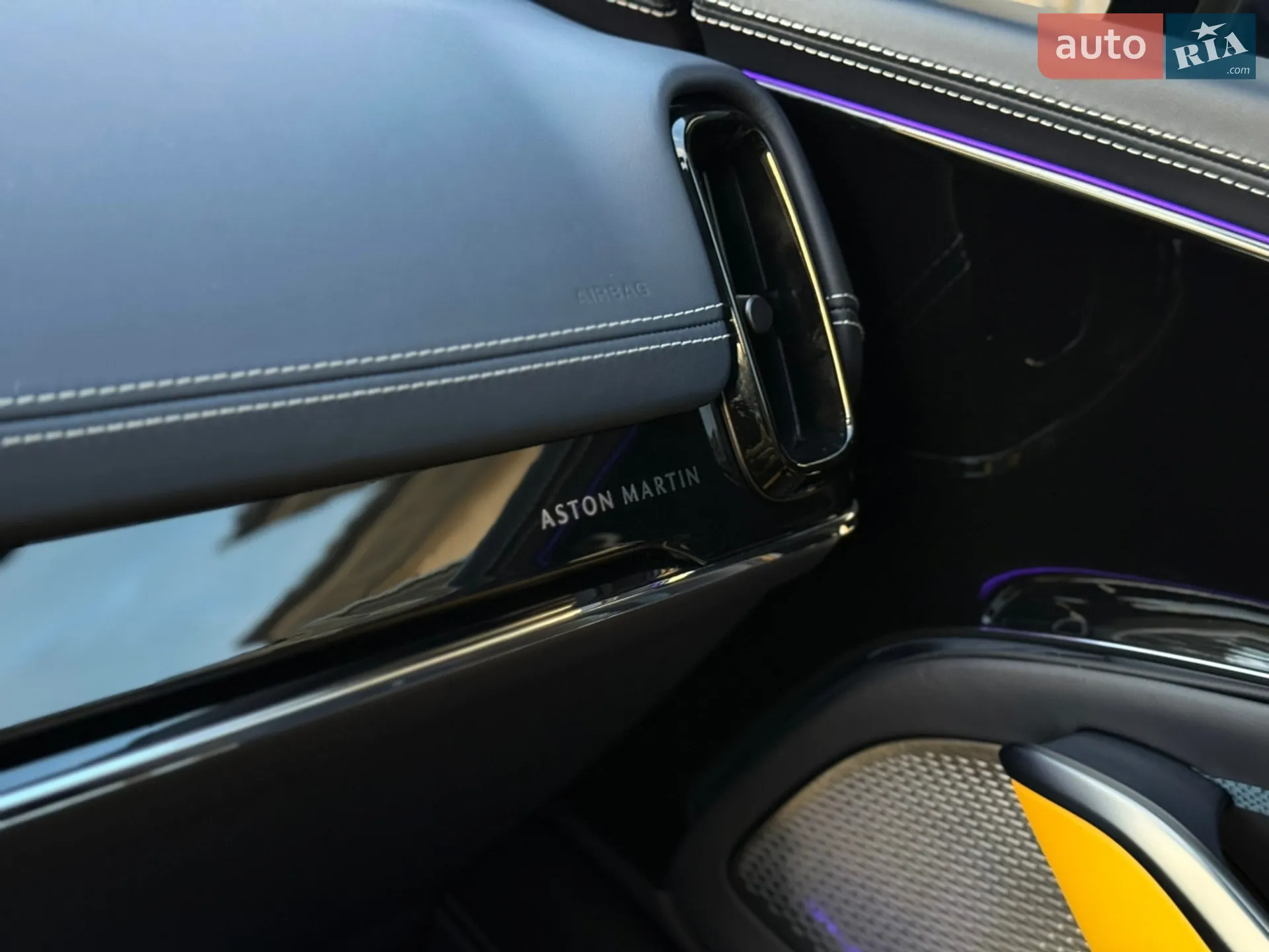 2024 Aston Martin DBX - мініатюра 56