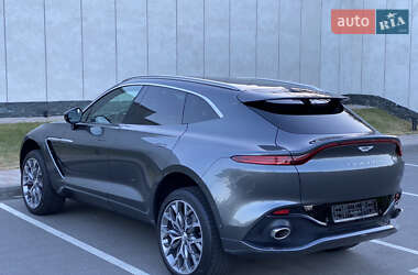 Внедорожник / Кроссовер Aston Martin DBX 2021 в 