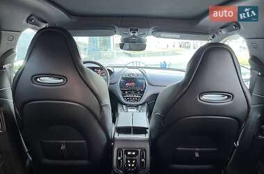 Внедорожник / Кроссовер Aston Martin DBX 2021 в 