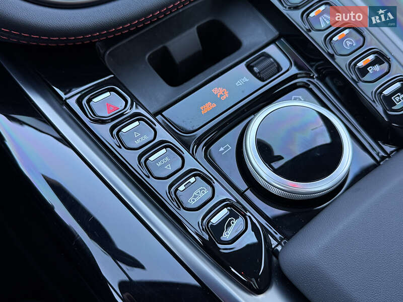 Внедорожник / Кроссовер Aston Martin DBX 2023 в Киеве фото 38 Внедорожник / Кроссовер Aston Martin DBX 2023 в Киеве