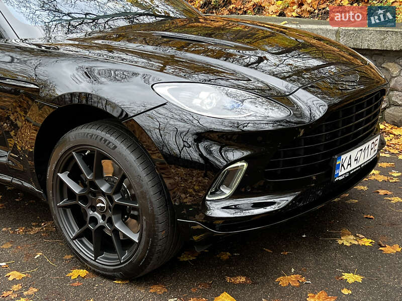 Внедорожник / Кроссовер Aston Martin DBX 2021 в Киеве