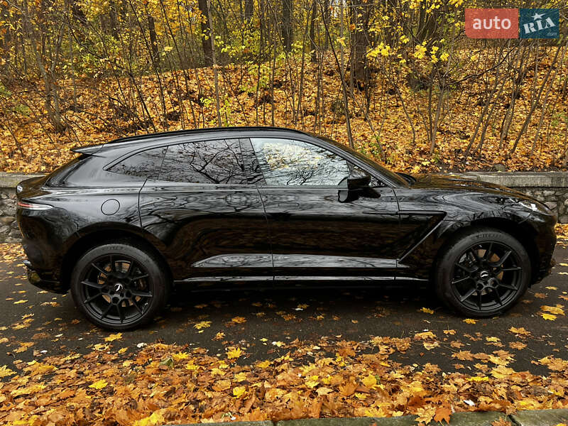 Внедорожник / Кроссовер Aston Martin DBX 2021 в Киеве