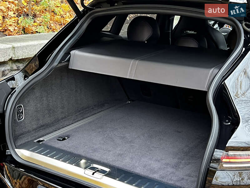 Внедорожник / Кроссовер Aston Martin DBX 2021 в Киеве