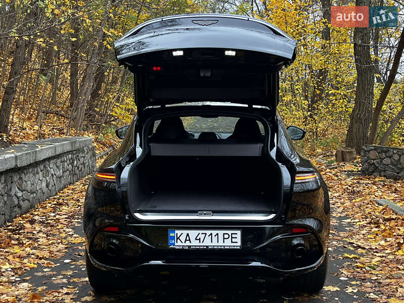 Внедорожник / Кроссовер Aston Martin DBX 2021 в Киеве