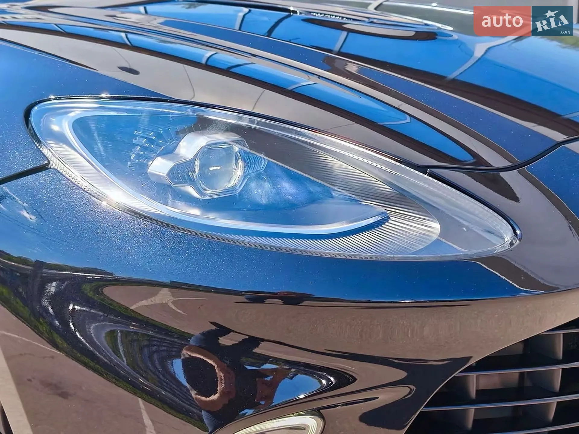 2021 Aston Martin DBX - мініатюра 4
