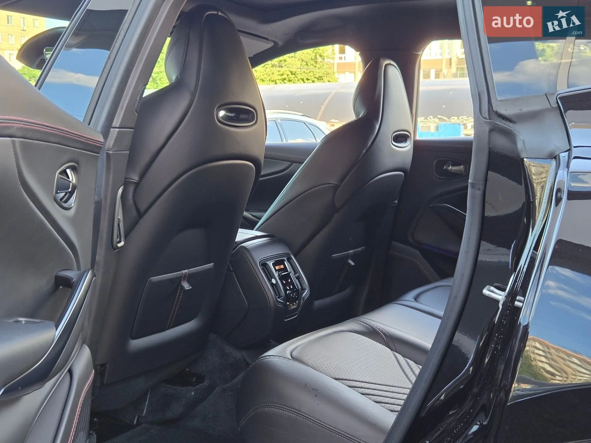 2021 Aston Martin DBX - мініатюра 21