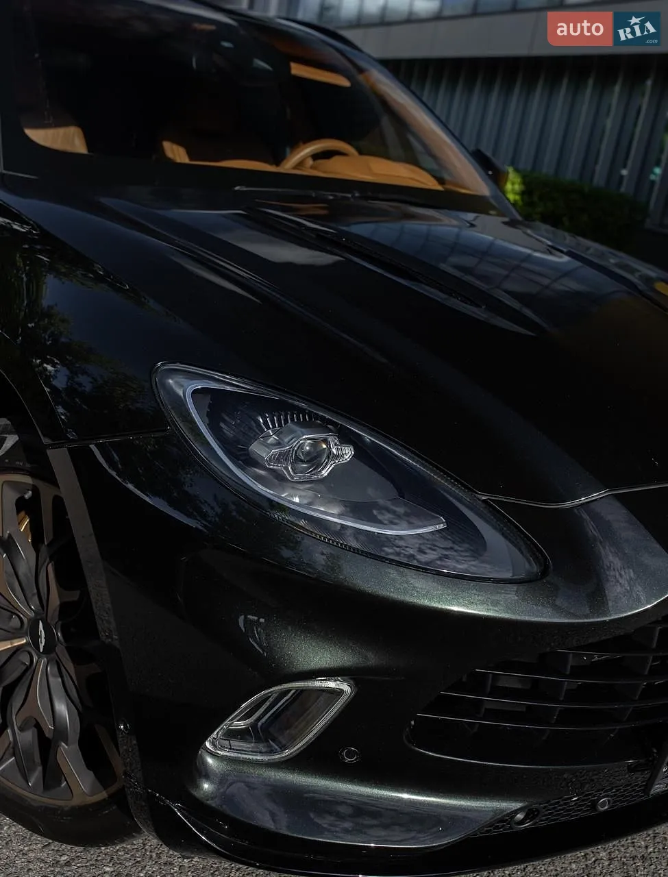 2022 Aston Martin DBX - мініатюра 2