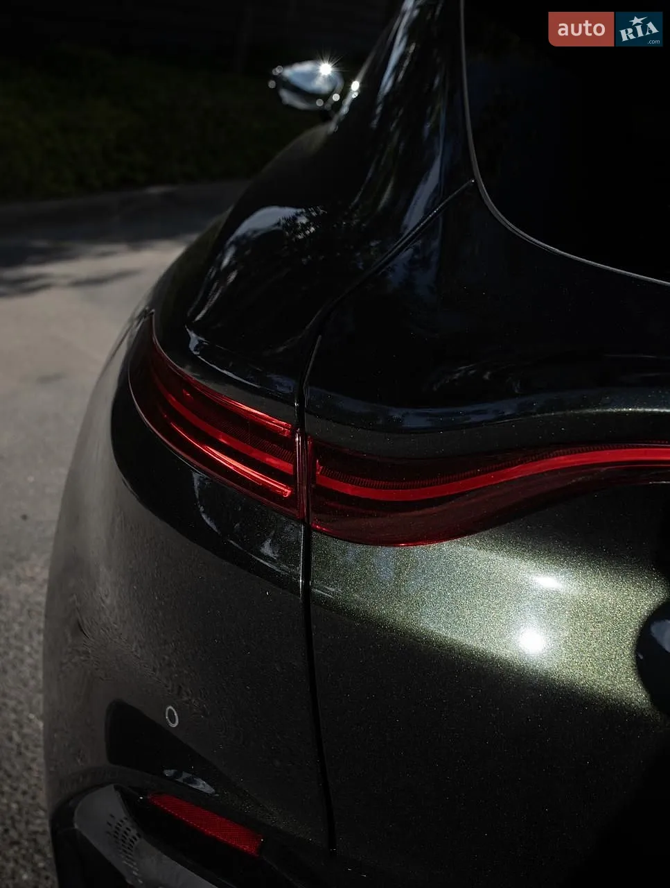 2022 Aston Martin DBX - мініатюра 11