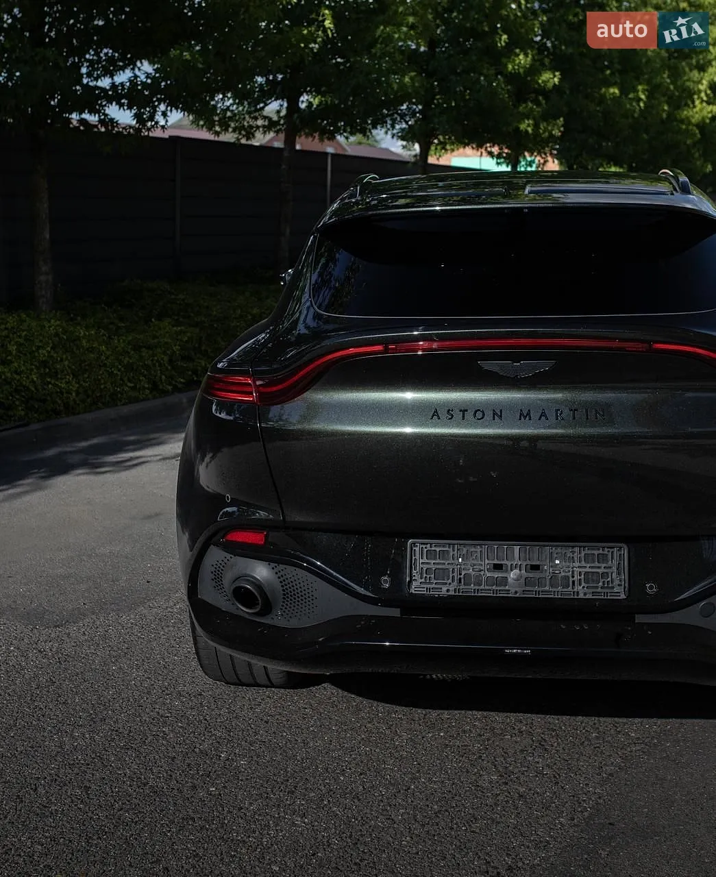 2022 Aston Martin DBX - мініатюра 9