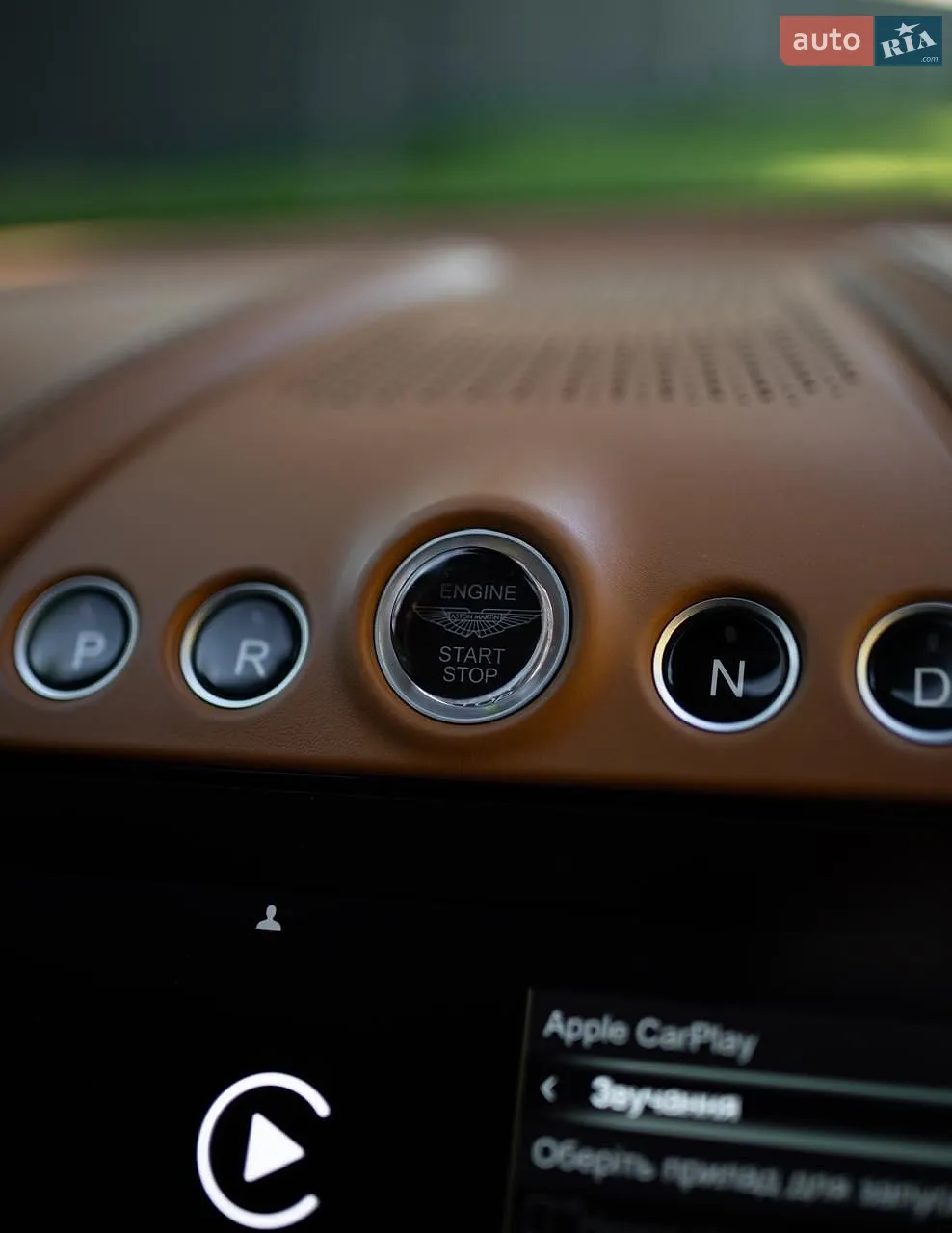 2022 Aston Martin DBX - мініатюра 23
