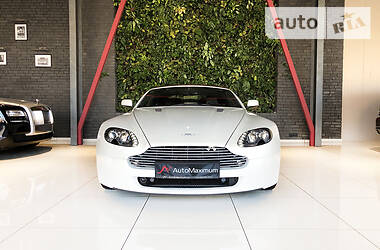 Кабриолет Aston Martin V8 Vantage 2009 в 