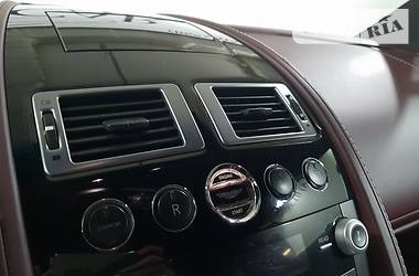 Кабриолет Aston Martin Vantage 2009 в 