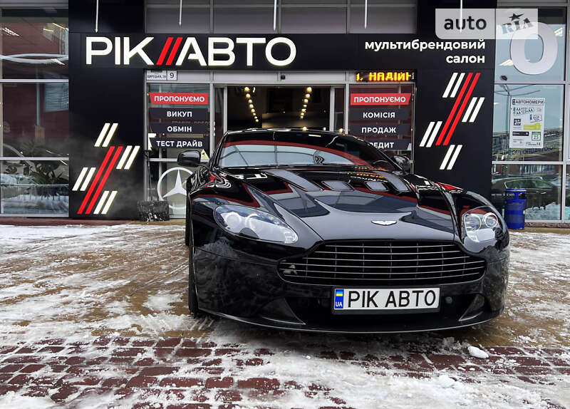 Купе Aston Martin Vantage 2017 в Львове
