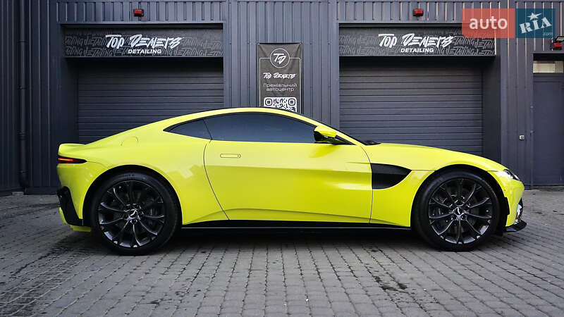 Купе Aston Martin Vantage 2018 в Львові