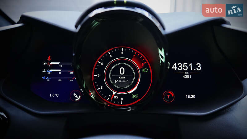 Купе Aston Martin Vantage 2018 в Львові