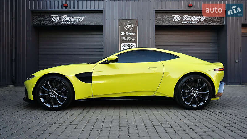 Купе Aston Martin Vantage 2018 в Львові