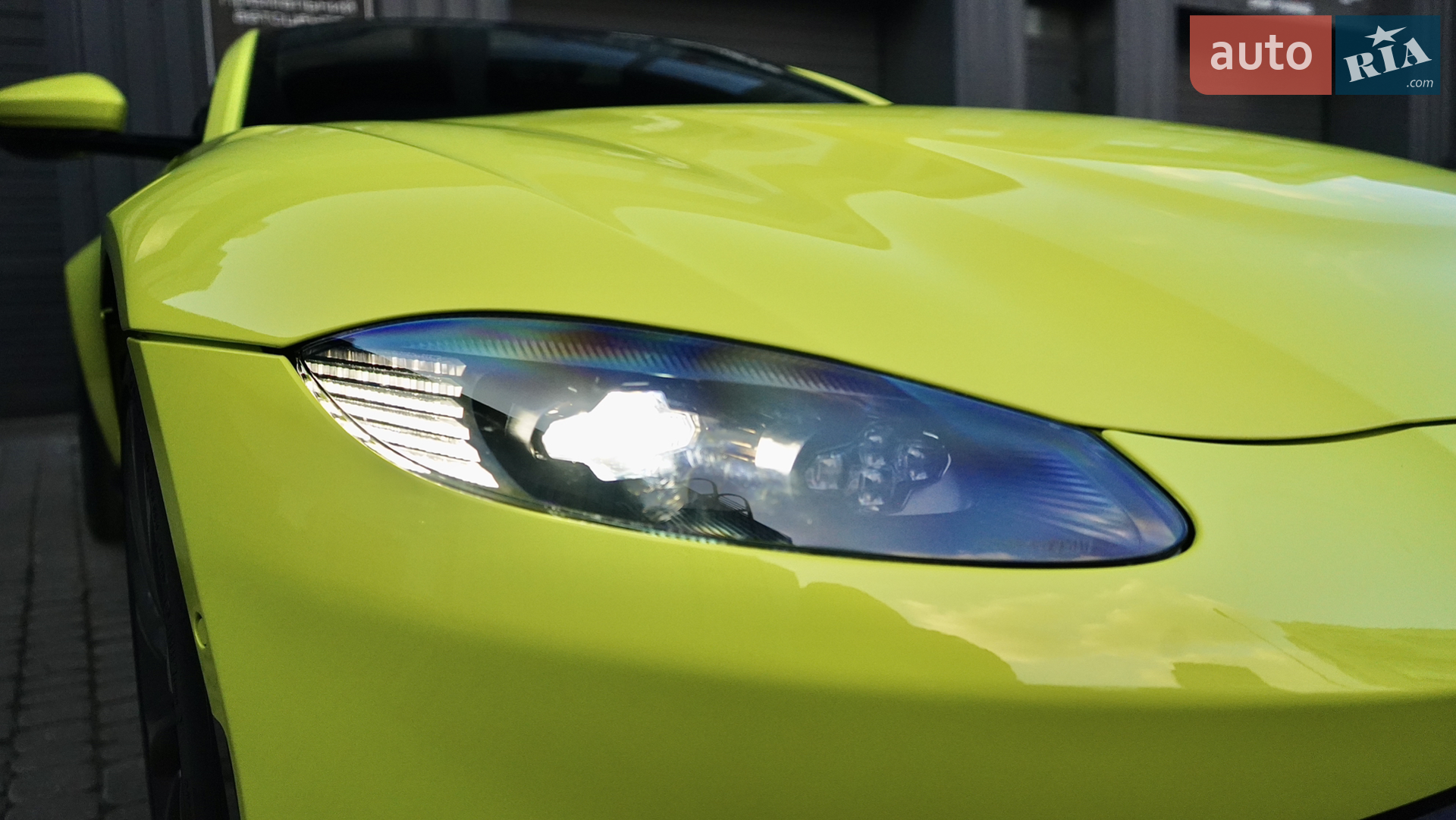 2018 Aston Martin V8 Vantage - мініатюра 8