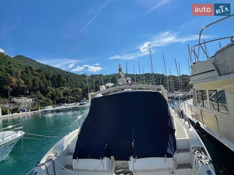Моторная яхта Atlantis 50 2008 в Киеве