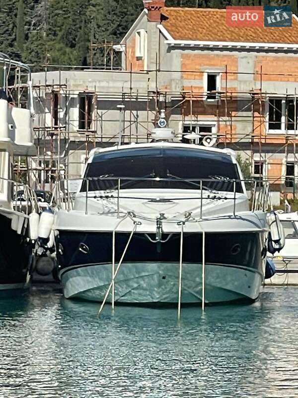 Моторная яхта Atlantis 50 2008 в Киеве