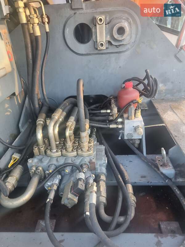 Экскаватор погрузчик Atlas 1404 2002 в Черновцах