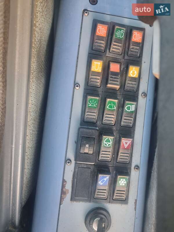 Экскаватор погрузчик Atlas 1404 2002 в Черновцах