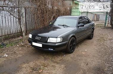 Седан Audi 100 1991 в Луганске