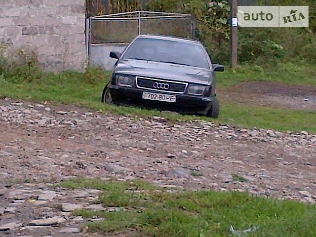 Седан Audi 100 1990 в Ужгороде