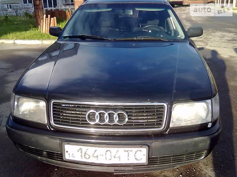 Седан Audi 100 1993 в Львове