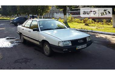 Седан Audi 100 1986 в Червонограде