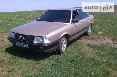 Седан Audi 100 1990 в Берестечку