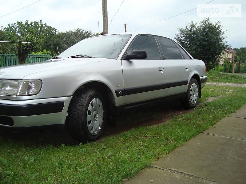 Седан Audi 100 1992 в Самборе