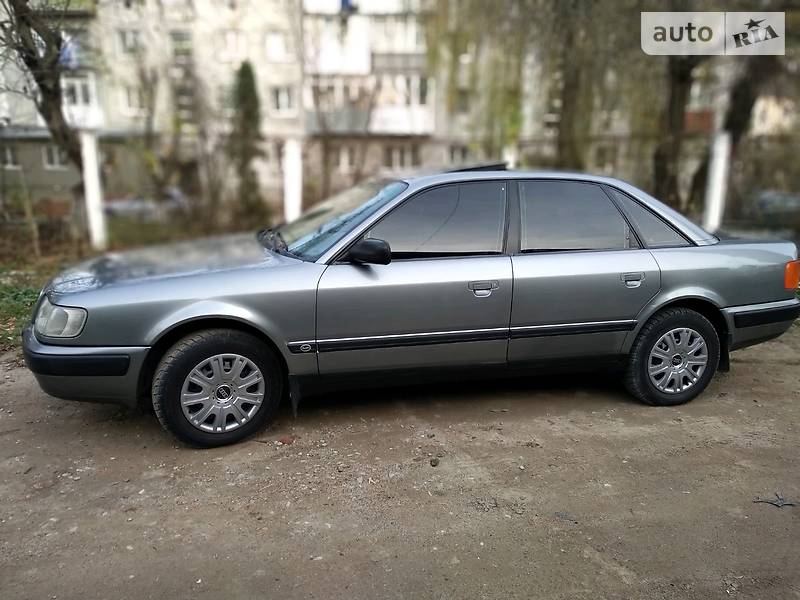 Седан Audi 100 1991 в Чорткове
