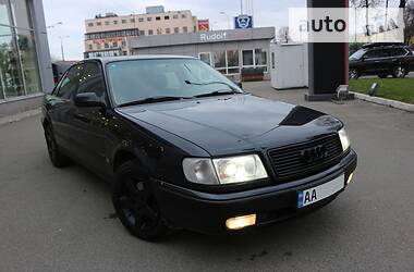 Седан Audi 100 1992 в Киеве