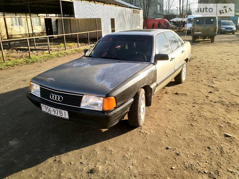 Седан Audi 100 1988 в Ямполе