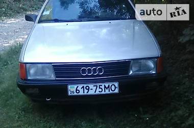 Седан Audi 100 1988 в Черновцах