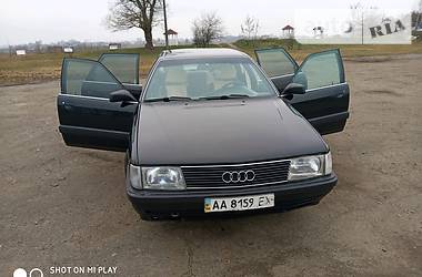 Седан Audi 100 1988 в Гоще