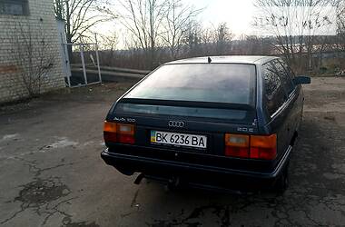 Універсал Audi 100 1988 в 