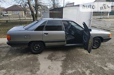 Седан Audi 100 1990 в 