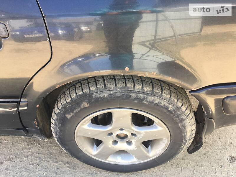 Седан Audi 100 1993 в Вижниці