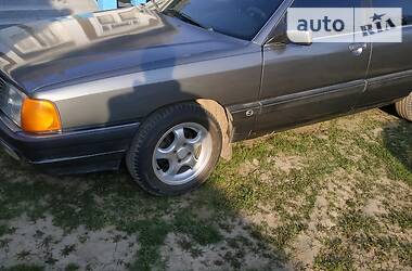 Седан Audi 100 1990 в Сокирянах